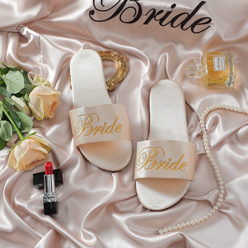 Designer Slippers 2025 Women's Embroidery New Bridesmaid Silk Red Slippers Fashion Wedding Bridal Morning Dress With Shoes Female Trend