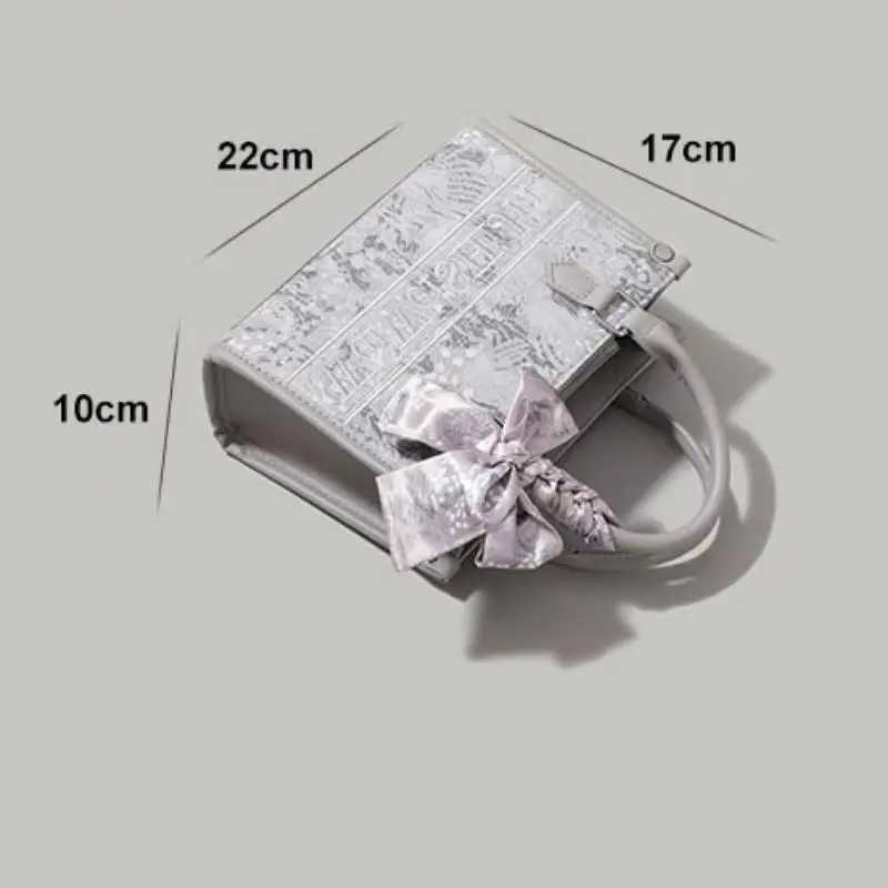 IELGY Commuter High end Embroidery Single Handheld Pattern Y250319