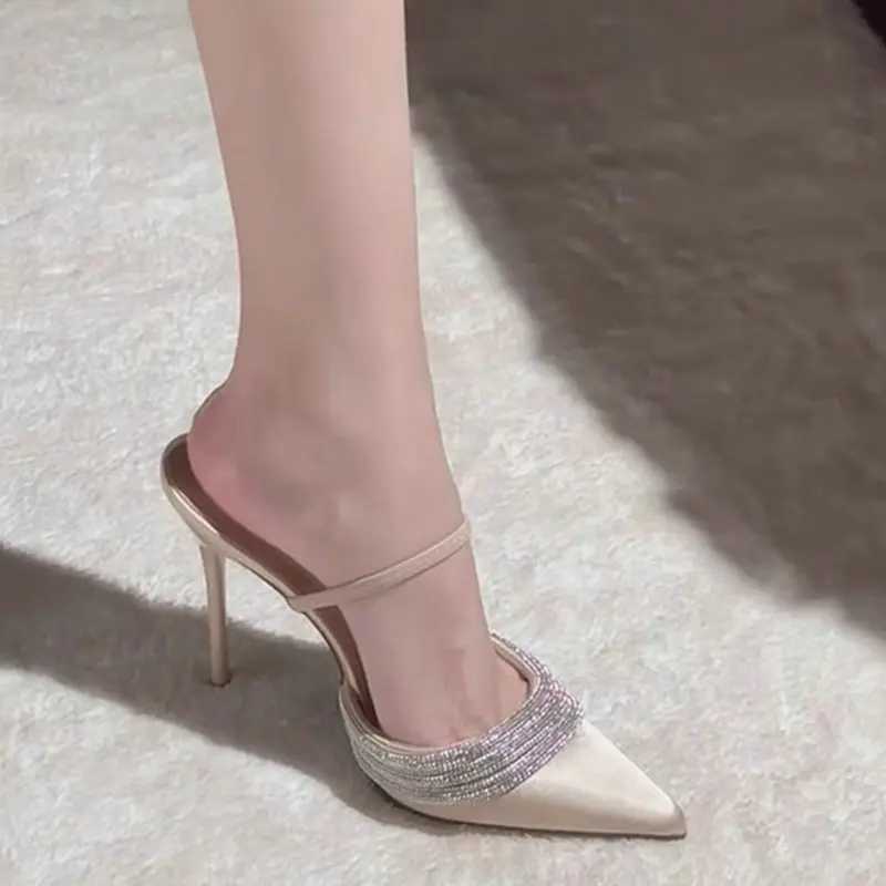 Pointy Rhine Diamd e-Word Sandals for Wen 2025 Spring New Champagne Sliding Sexy Head French High H Party Pump Y250319