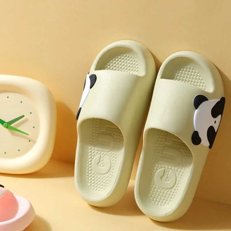 Soft and soft bottom Wens slider absorbs impact with its N-slip Bathro slider cute panda printing flat slider Y250320
