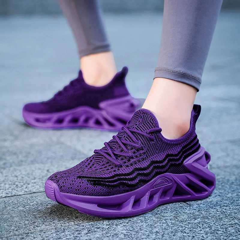 Fashion Purple Running Shoes Unisex Knit Breathable Platform Mens Casual Sneakers Outdoor Non-slip Lace-up Womens Sports ShoesW250320