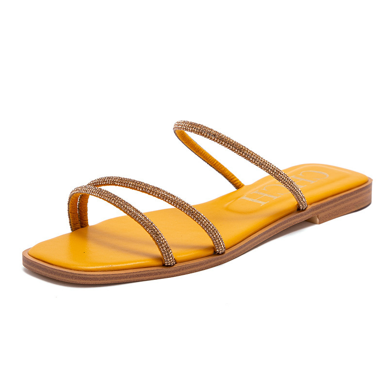 Designer CHCH French For Women's Summer Outdoor Wear 2024 New Water Diamond Fairy Open Toe Low Heel Fashion Sandals
