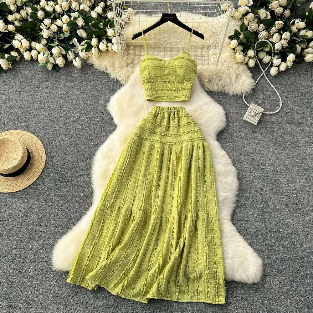 Dresses for Woman Designer Dress White Dress Devise Buttock Age Reducing Summer 2025 New Camisole Top Short Versatile Big Swing Skirt Sweet Two-piece 