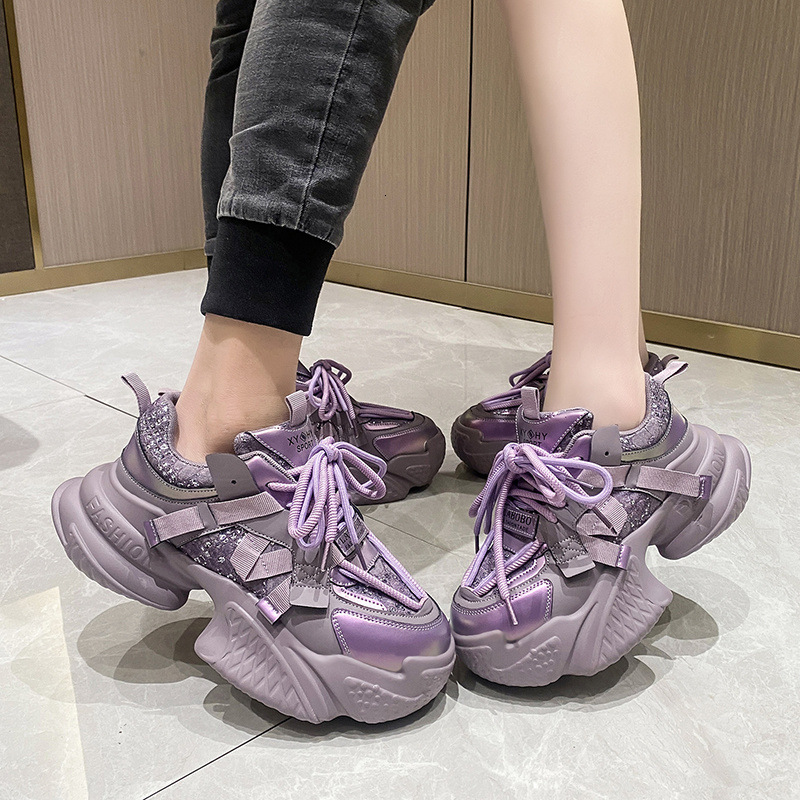 2025 new Korean version multifunctional soft sole lightweight height increasing designer fashionable casual sports shoes