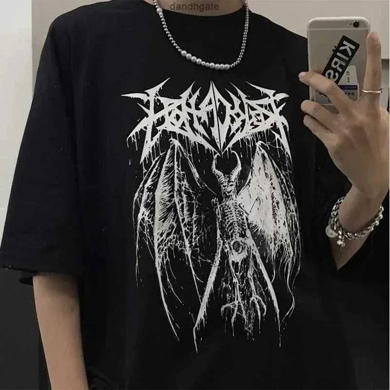 Gothic Devil Punk Printed Black T-shirt Harajuku Men and Women Y2K Top Summer Oversized Retro Street ClothingT250320