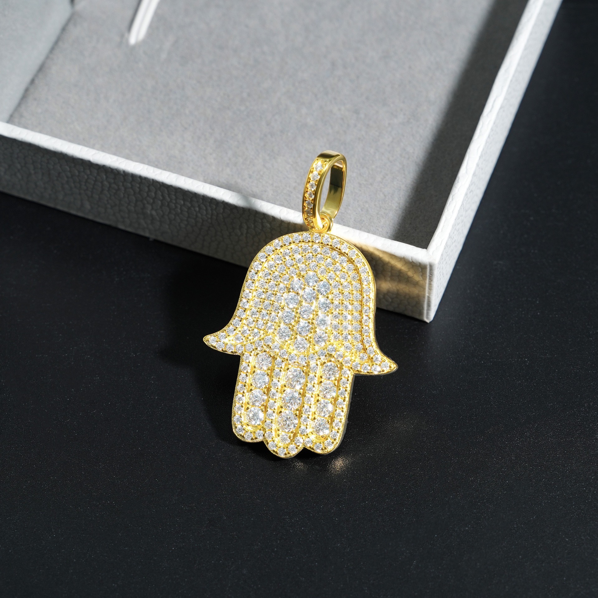 Hiphop Iced Moissanite Diamond Hamsa Hand Pendant 925 Sterling Silver Fatima Good Luck Charm Pendant Plated 14K Gold Pass Tester