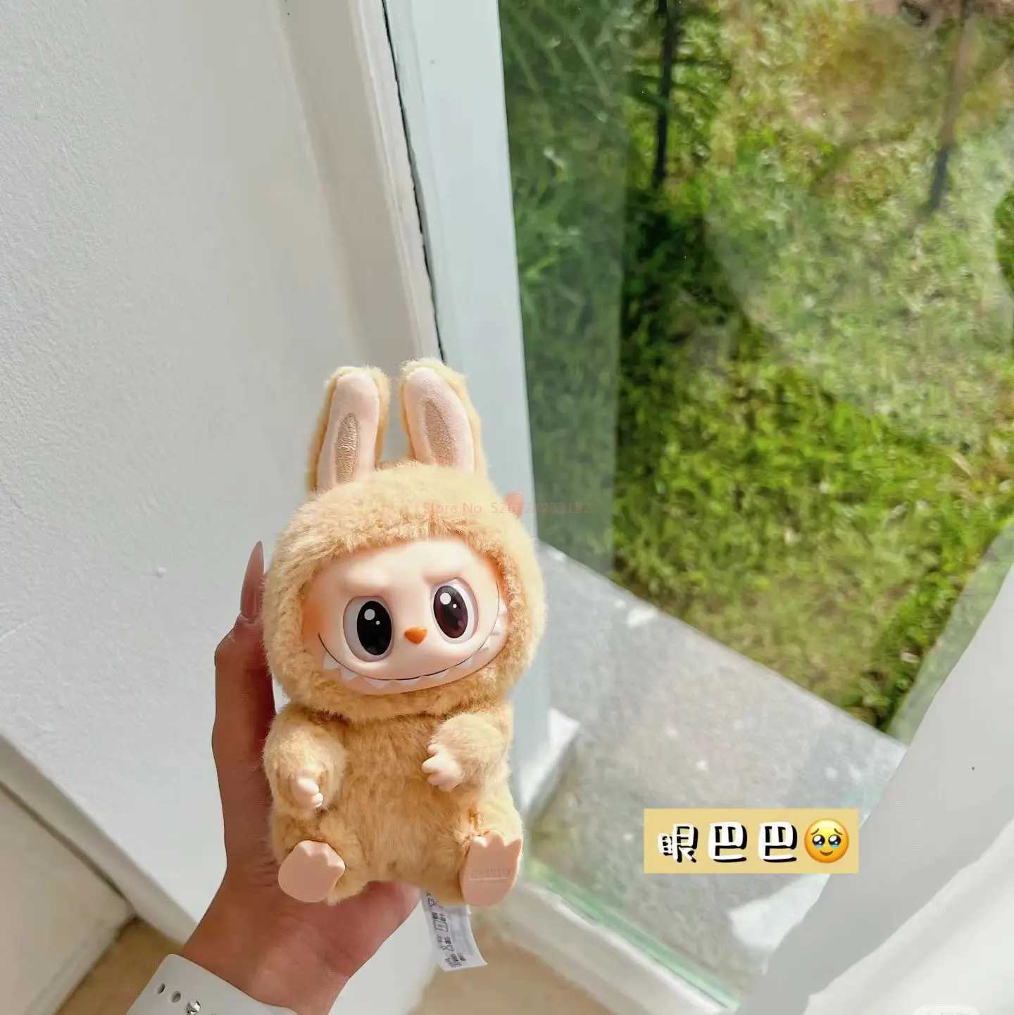 Labubu 2.0 has a seat monster vinyl blind box pendant decoration replicated keychain toy 1 1 made in China high-qualityXJ250319