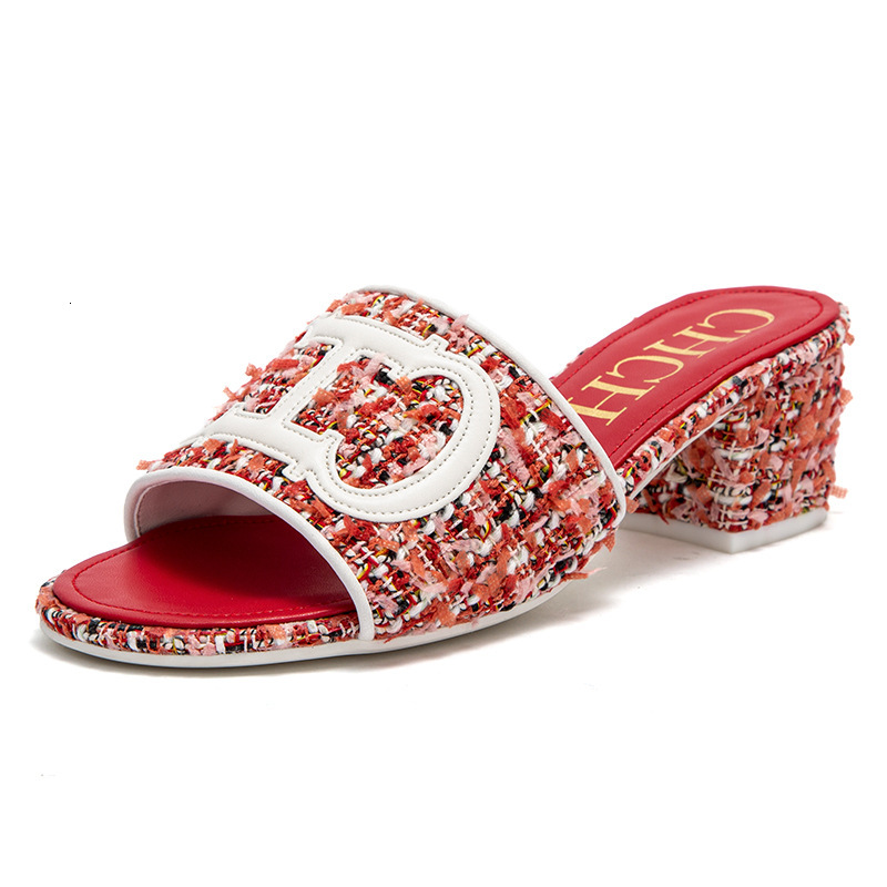 Designer CHCH Xiaoxiangfeng For Women's Outdoor Wear In Summer 2024 New Low Beach Vacation Versatile Thick Heel Cool Slippers