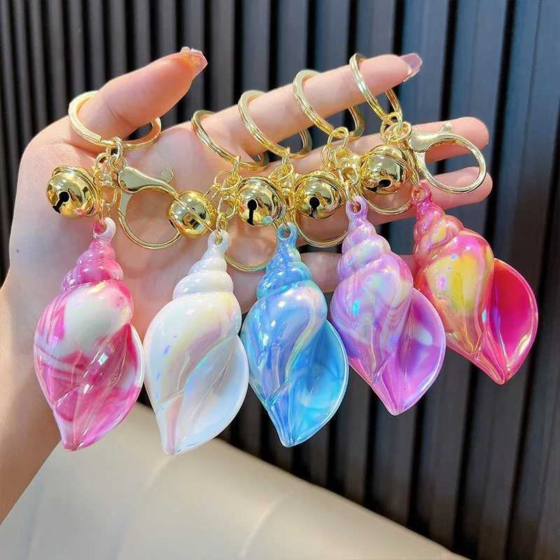 Electroplated colored Conch keychain suitable for women cute car keychain used for wallets backpacks bags charms acrylic keychains with lobster claspX