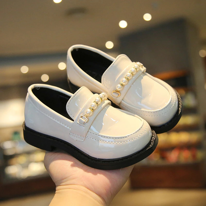 Girl leather shoes school party childrens wedding black coat apartment British style pearl beads 250319