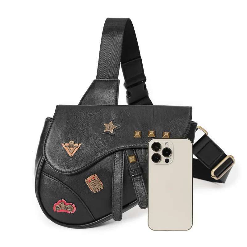 Fashion Rivet Men's Badge Saddle Men Chest Crossbody PU Leather Shoulder Bag Bolso