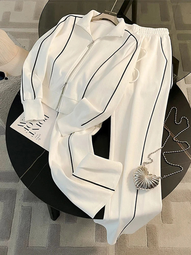 Womens tight fitting jumpsuit contrasting zipper full sleeved jacket high waisted brushed straight pants suit Spring 2025 womens clothing 250319