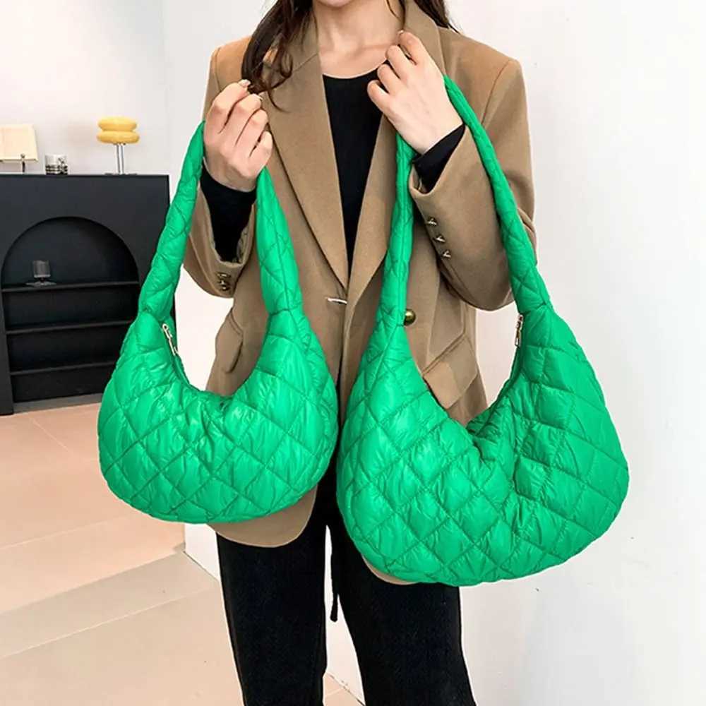 Fashionable womens large capacity down comforter cotton pad shoulder bag girls armpit bag fluffy handbag Y250319