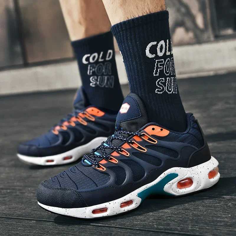 New mens air cushion running shoes designer shoes luxury shoes mens fitness sports shoes basketball anti slip mens tennisW250320