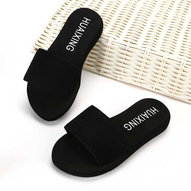 2025 Summer New Cool for Women Anti slip and Wear resistant Beach Shoes Elastic Thick Bottom One Word Slipper