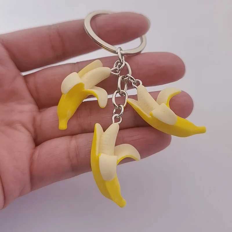 Newly arrived interesting banana shaped creative cute fruit keychain resin banana keychain car key womens bag accessories jewelry giftsXJ250319