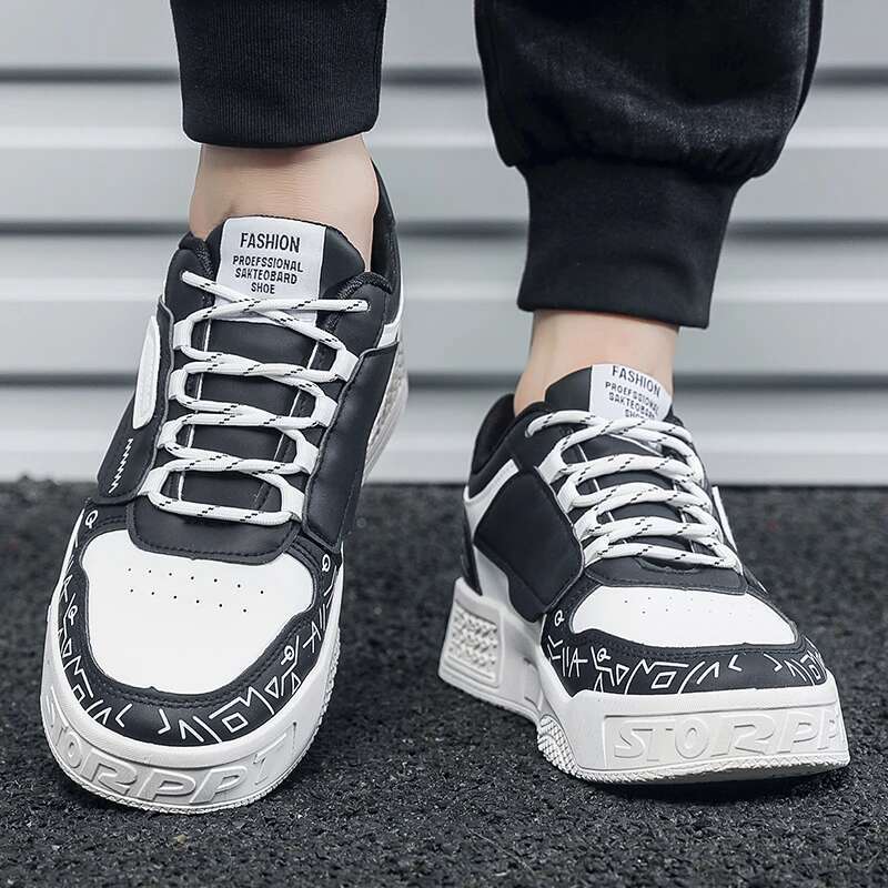 2025 New Summer Men's Leisure Sports Outdoor Tennis Training Black and White Thick Bottom Designer Fashion Board Shoes