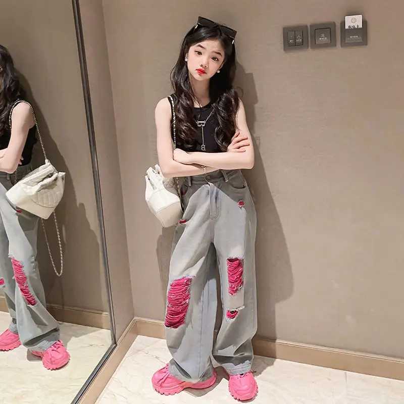 2024 Spring/Summer Teen Girls Denim Wide Leg Jeans Childrens Straight Hole Trouser Medium Girls Loose Breathable Solid PantsT250326