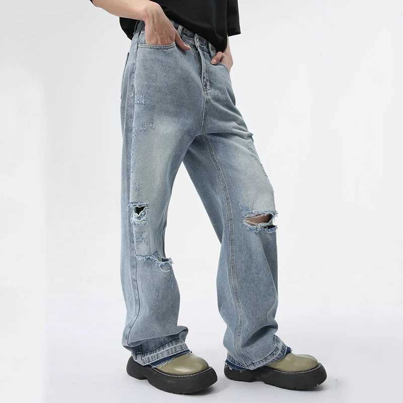 Fashionable mens straight jeans with perforated design for autumn new streetwear American style wide leg jeans for spring 9C5979T250319