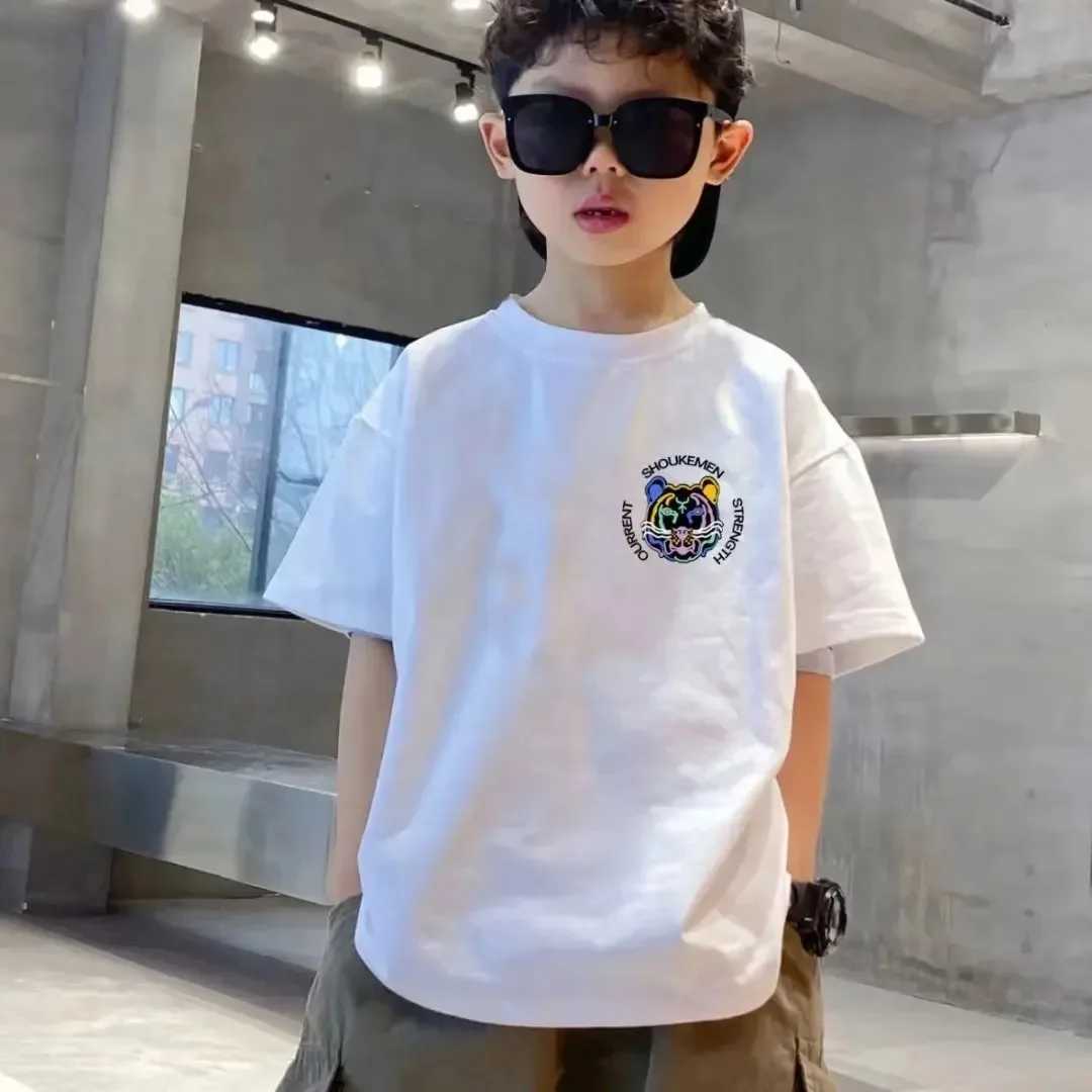 Boys 100% cotton T-shirt summer cartoon graffiti lion print girls T-shirt short sleeved childrens top high-quality childrens clothingT250320