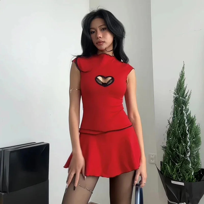 European and American heart-shaped hollow pattern solid color dress summer street sexy womens party 250314