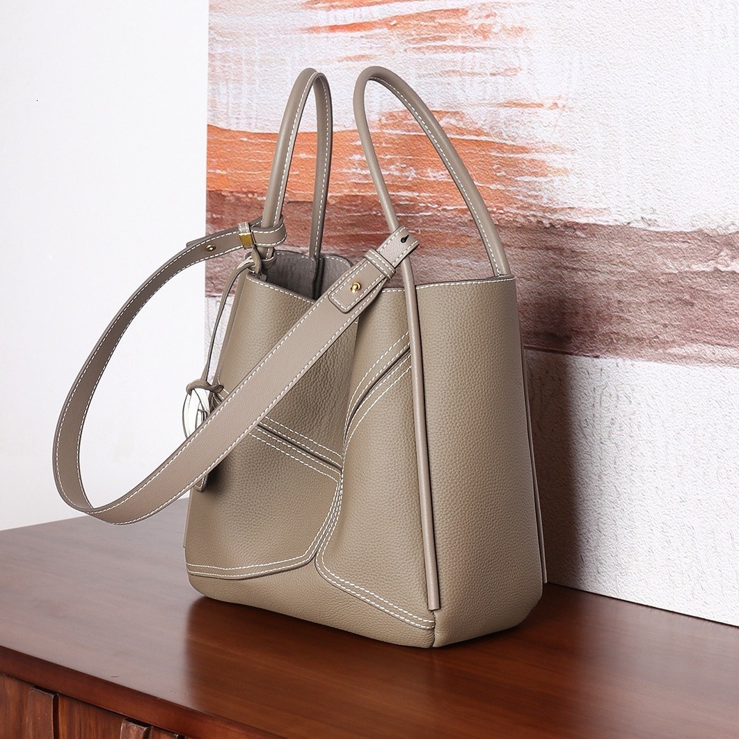 Women S New Head Layer Leather Handmade Tote For Commuters Large Capacity Handheld Shoulder Bag Big Bag Shoulder Bags