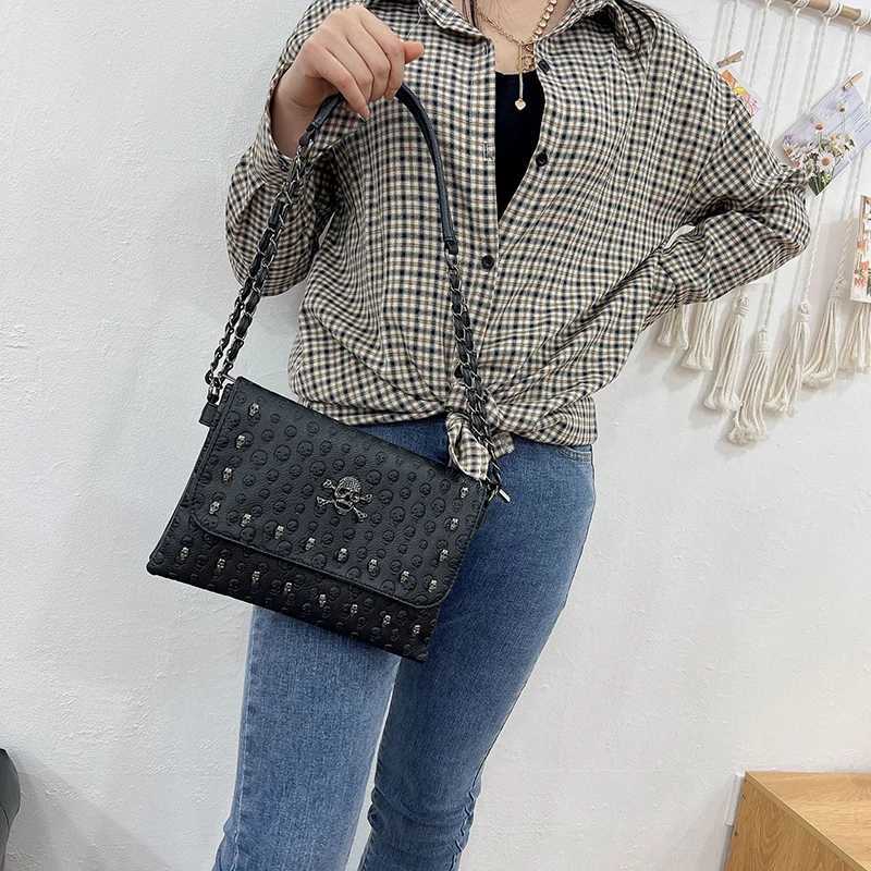Luxury Womens PU Leather Messenger Bag Handbag Famous Brand Designer Womens Retro Gothic Chain Shoulder Bag Y250319
