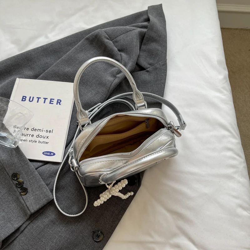 New Free Shipping Designer Bag Solid Color Summer Versatile 2025 Fashionable Sense Niche Crossbody For Womens Handheld Small Square Bag