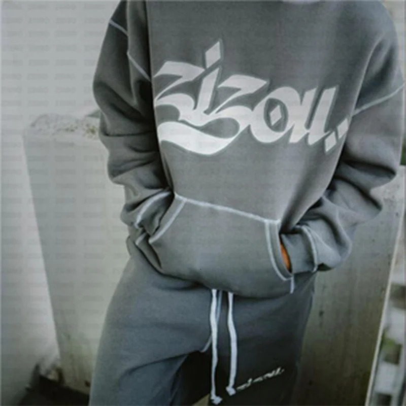 2024 Hoodie Letter Printing Gothic Punk Street Mens Sportswear with Extended Sleeves Super Large Zipper Y2K 250320Z