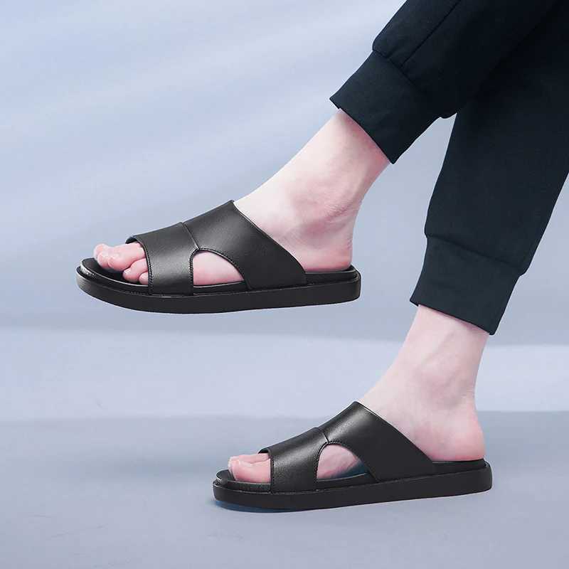 Genuine Leather Slippers Men Slip Casual Sandals Summer Breathable Outdoor Men Half Drag Cfortable Beach Sandals Lazy Shoes Y250320