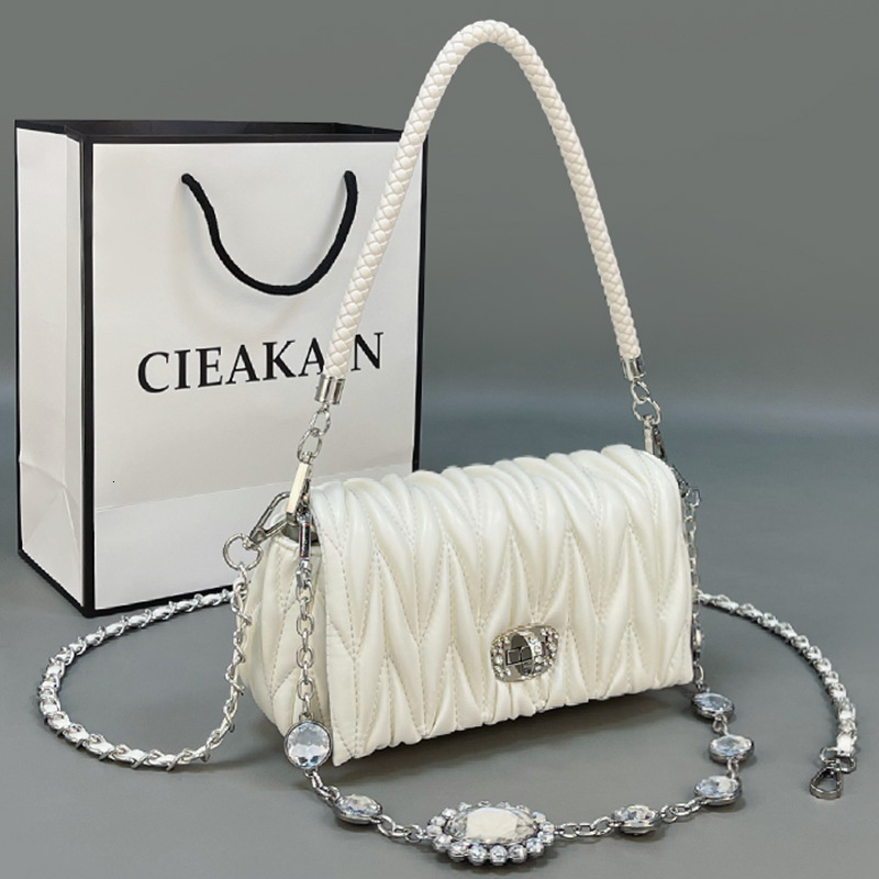 Niche New Autumn Women's Fashion Diamond Square Single Shoulder Diagonal Cross Chain Small Bag
