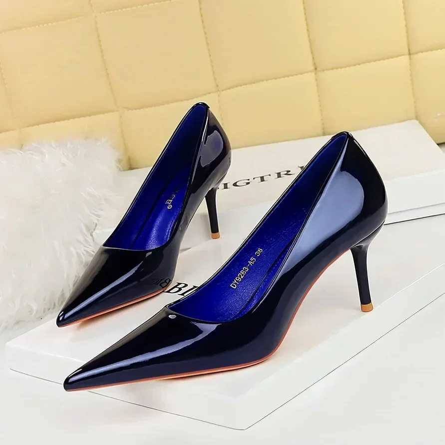 Wen 7cm High H Professional Temperature Working Pump Womens Stiletto High Heels Smooth Leather Fetish Royal Blue Party Ccise Shoes Y250319