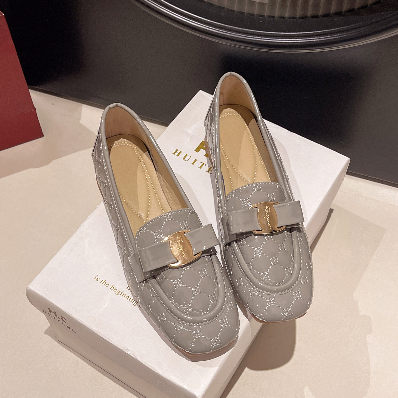 free Shipping Casual leather shoes Designer Slippers thick heeled sandals External penetration women single footed shoes
