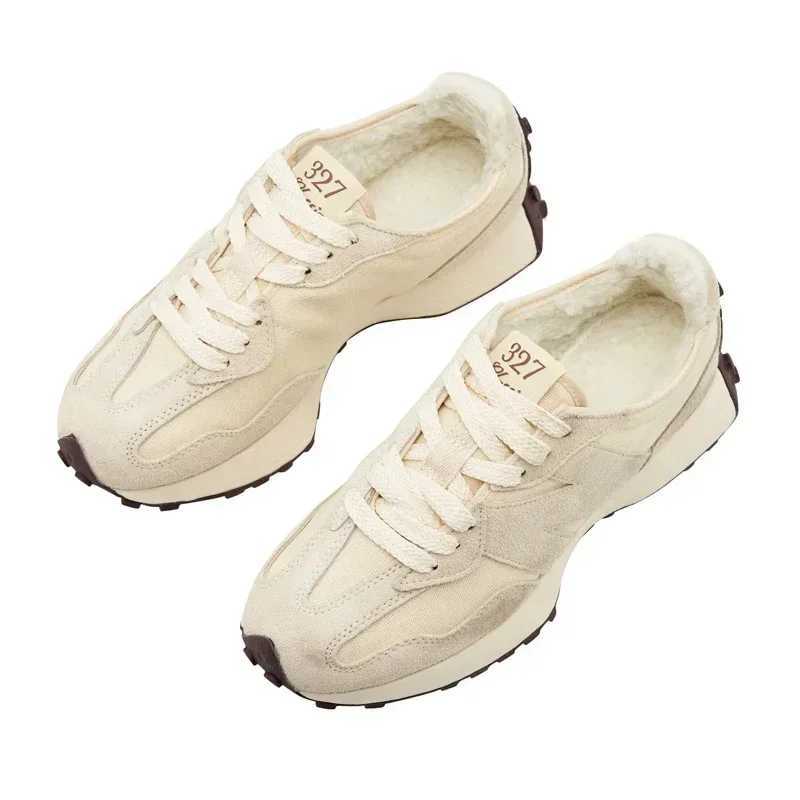 ic retro mens casual New breathable and cfortable student outdoor fiess sports hiking shoes Y250320