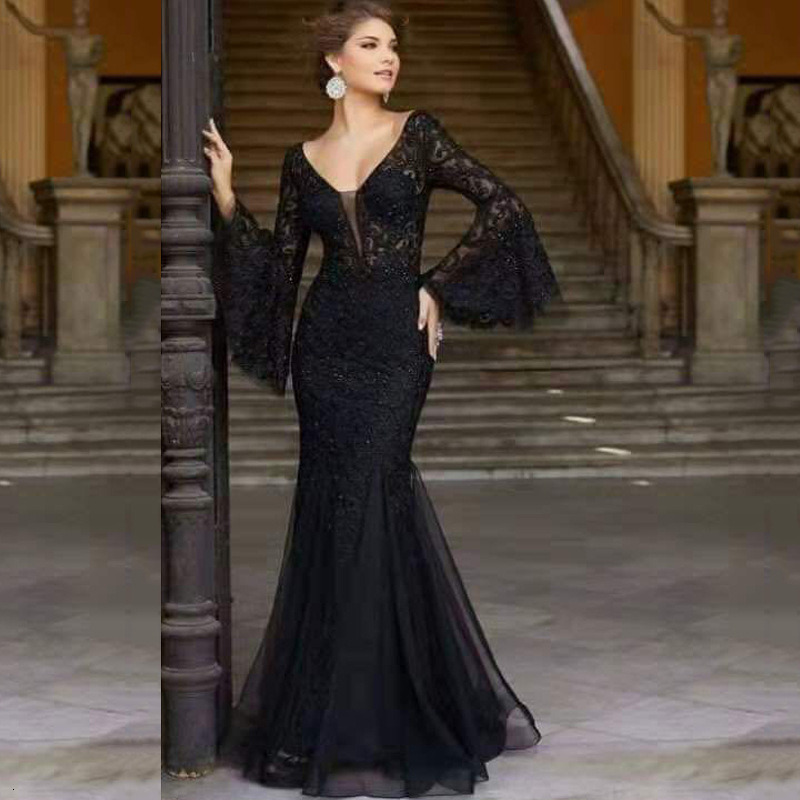 2025 New Women's Lace Embroidered Fish Tail Black Slimming Evening Dress