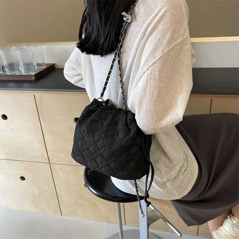 2024 Ins Fashion Cowboy Bucket Bag Womens Fashion Chain Shoulder Bag Designer Drstring Bag Cross body Handbag and Wallet Y250319