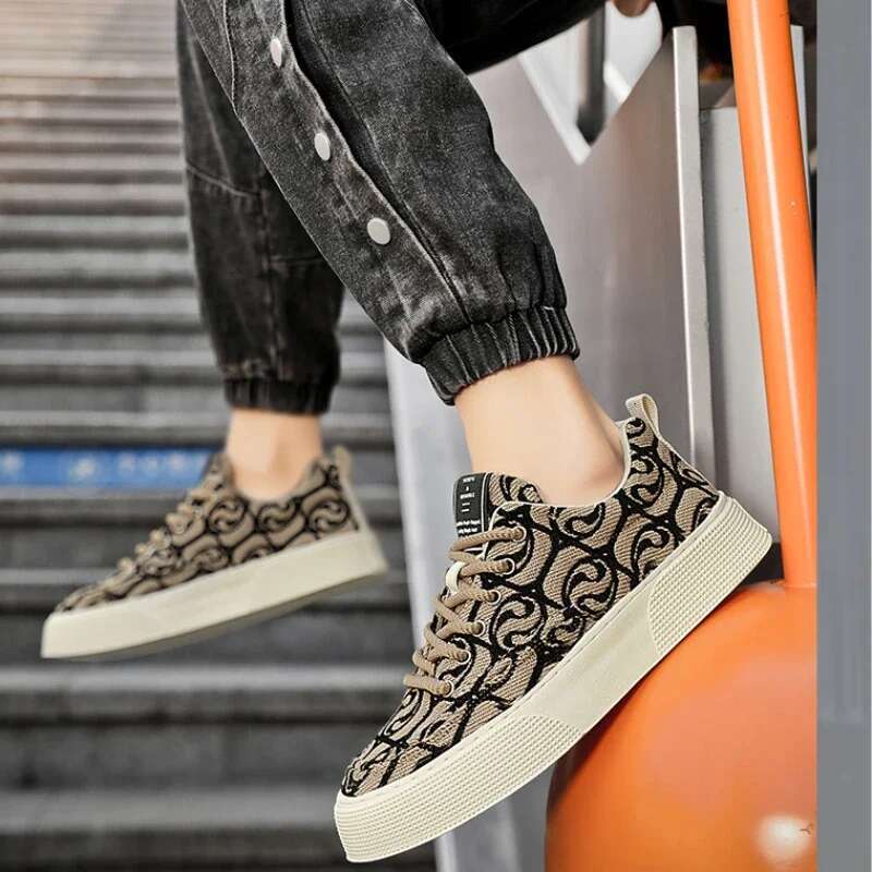 2025 New Men's Spring Collection Canvas Low cut Casual Board Shoes Designer Fashionable Sports Shoes Sports Shoes Men's Casual Shoes