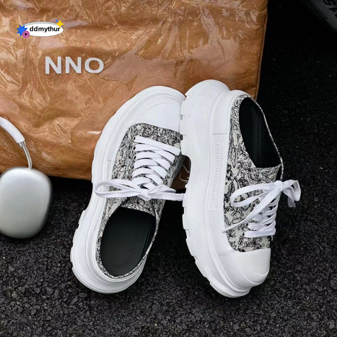Chinese style canvas s with sponge cake soles women's s, new print for summer 2024, casual lace up, increased height, lightweight and breathable 