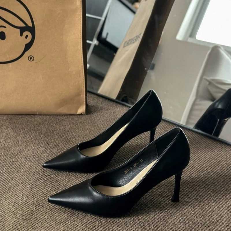 2024 Spring New Versatile Pointed Shallow Mouth Soft Sole French Elegant Thin Heel High Heel Commuter Single Shoes for WomenC250319