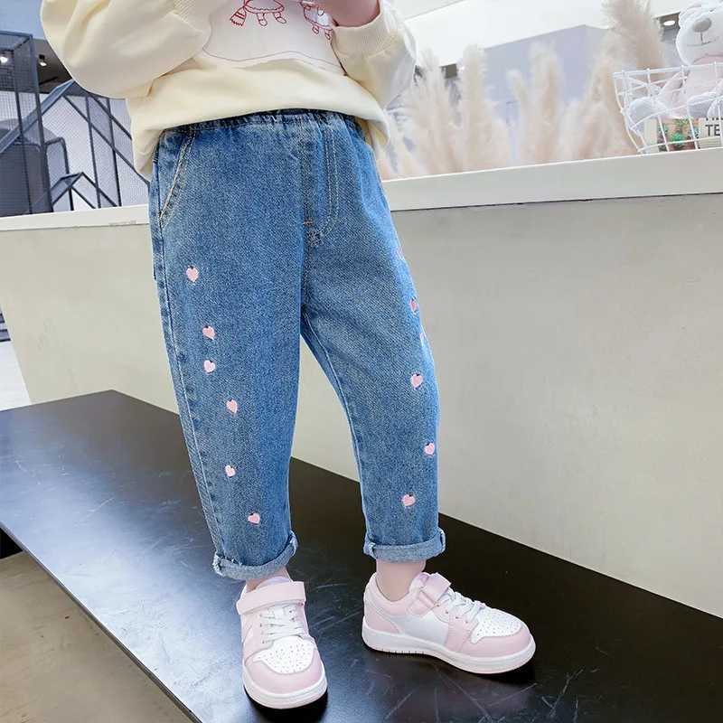 Spring and autumn baby denim pants suitable for girls heart-shaped embroidery elastic waist children girls Trousers stretch external children girlsT25