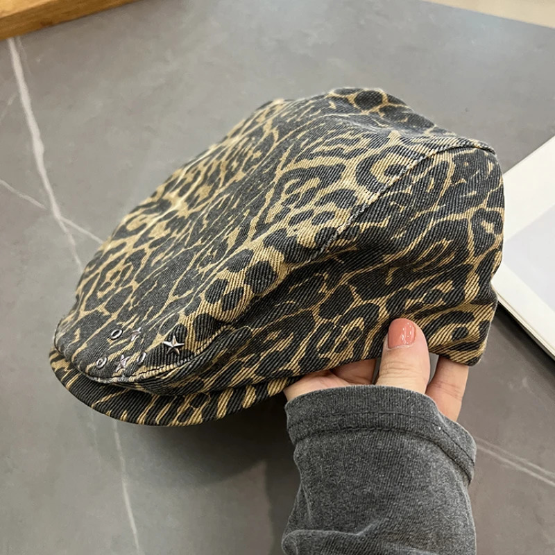Classic Niche Leopard Print n Retro Forward Hats for Women and Men Street Trend Versatile American Casual Berets Cap Y2k 250320