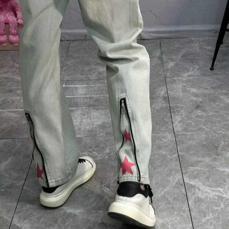 Mens printed denim pants loose straight legs on American streets slightly pleated pants designed with sensitive zipper bootsT250319