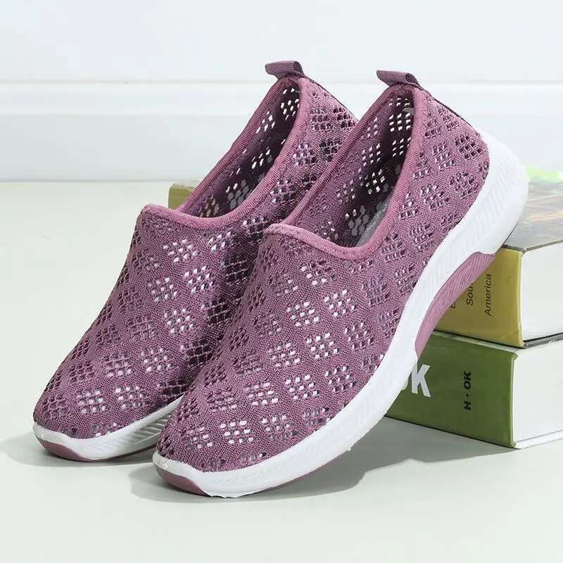 2024 Women Running Breathable Mesh Sports Flats Red Black Female Wa lking Light Soft Sho es Sneakers Lady Jogging Trainers
