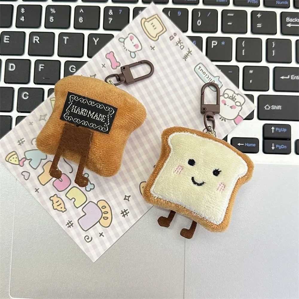 Toast Bread Plush Bread Keychain Ins Decoration Charm Cute Key Chain Kawaii Cartoon Bread Keyring Backpack PendantXJ250319