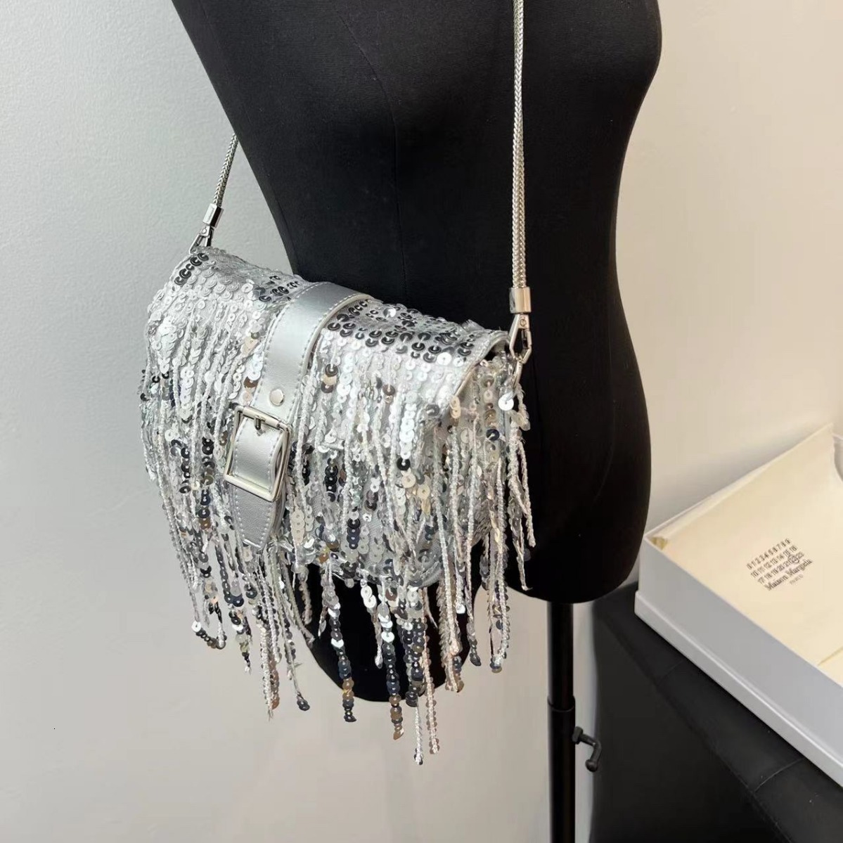 Ax508 Bead Sparkling Tassel Lock Small Square 2024 Spring/Summer New Xiaoxiang Style Fake Single Shoulder Crossbody Bag