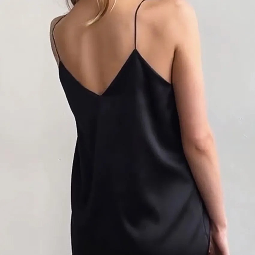 Simple Yet Stylish Ladies' Pajama Suit - Luxurious Comfort Fit for Everyday Lounging