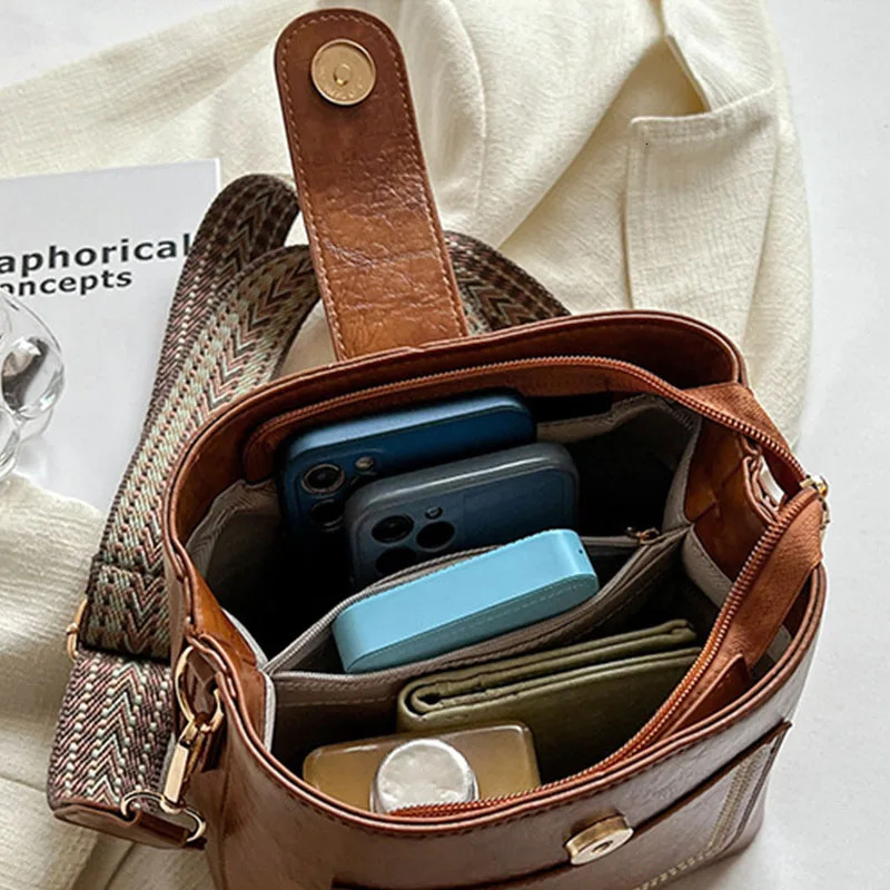 Solid Color Large Capacity Crossbody Bag er Simple Style Shoulder For Women Summer Fashion Casual Handbags 250314
