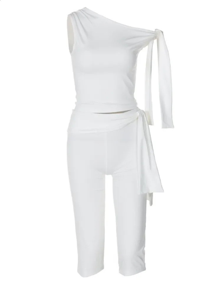 White shorts 2-piece set for women ultra-thin pleated fashionable cut top and high waisted shorts set for womens shoulders 250318