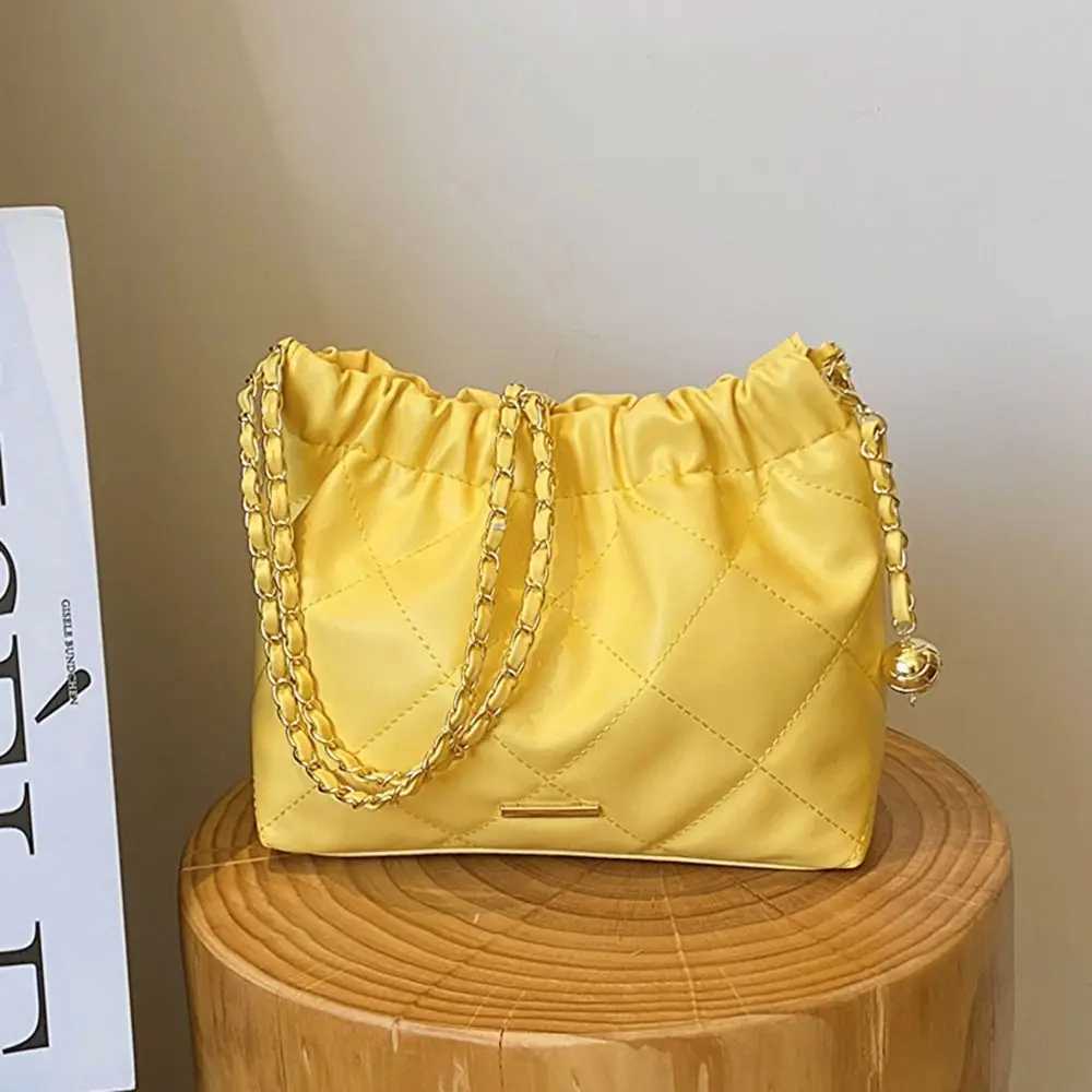 Shoulder Bag for Women Girls PU Leather Pleated Plaid Crossbody Bag Bucket Bag Large Capacity Tote Handbag Underarm Bag Y250319