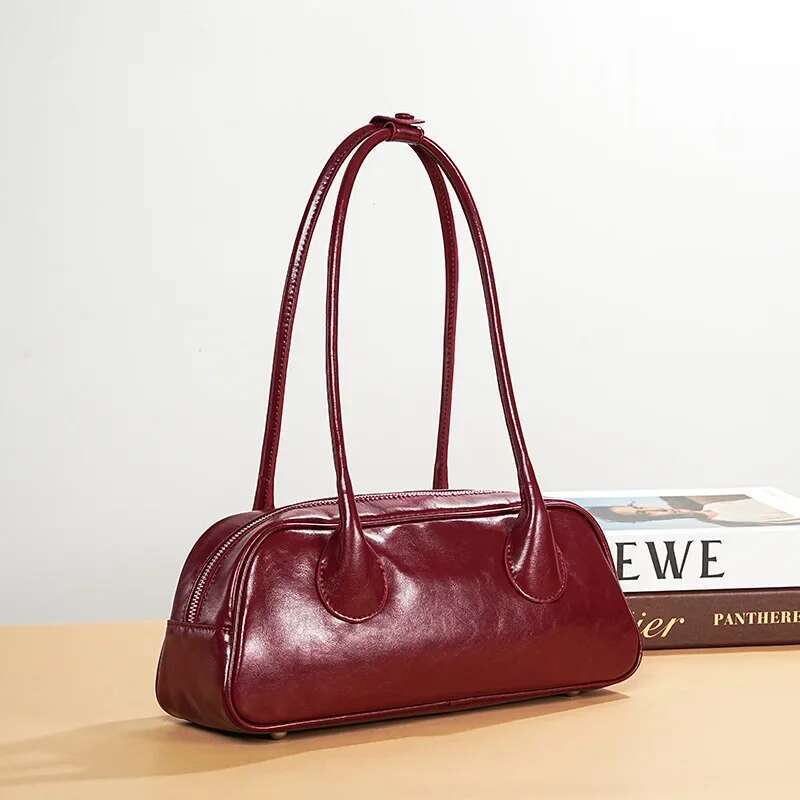 Fashion Portable Baguette Retro High-Quality Cowhide Large-Capacity Bowg Underarm Shoulder Bag Niche Design Light